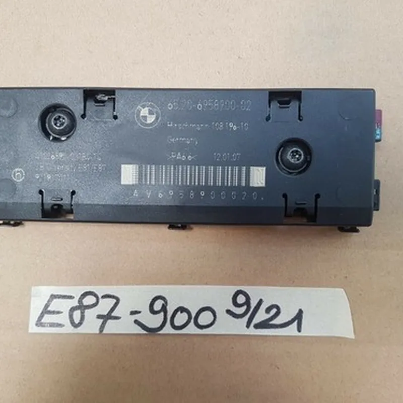 BMW E81 / E87 Verstärker Antenne / Antennenverstärker Diversity 6958900