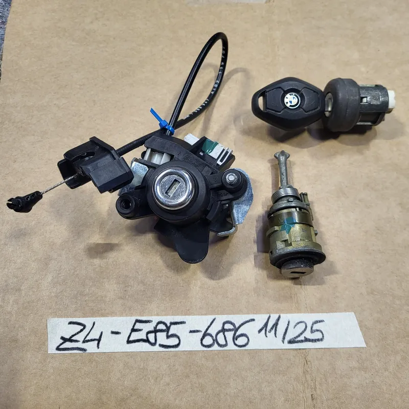 BMW Z4 E85 Schließung Zündschloss Tür Schloss  Zylinder Kofferraum Schloss