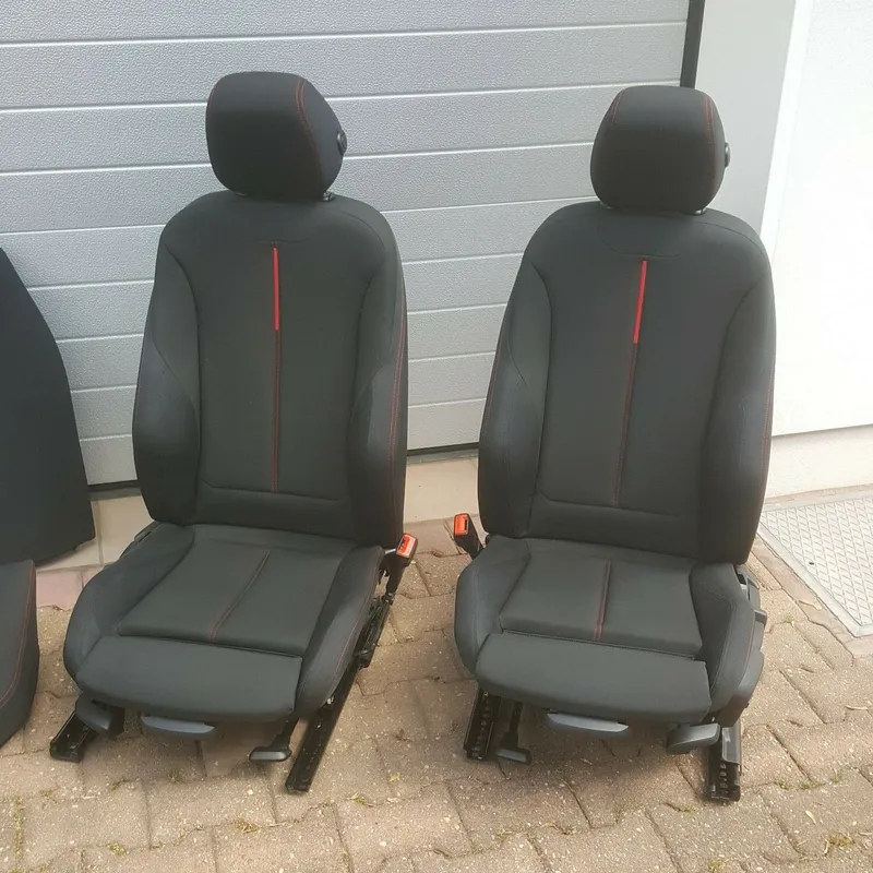 BMW 3er F30 F31 F34 Fahrer Beifahrer Sport Sitz Stoff schwarz rot  ABHOLUNG