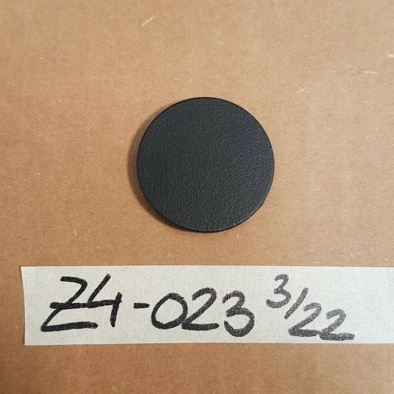 BMW Z4 E85 Blindstopfen  Abdeckung in der Seiten Verkleidung hinten 7068023