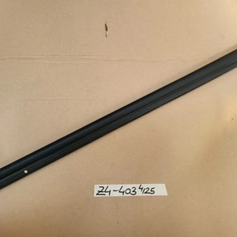 BMW Z4 E85 E86 Gummi Obere Kühler Dichtung Kantenschutz 7514403