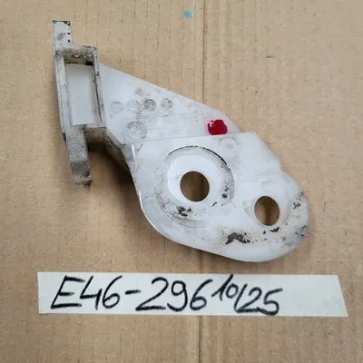 Original BMW E46 Cabrio Coupe Halter Stoßstange VORNE RECHTS 8195296