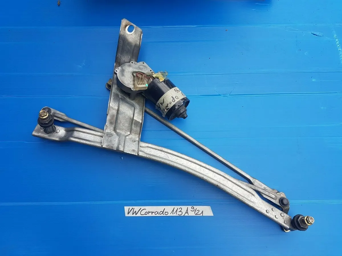VW Corrado Scheibenwischer Motor + Gestänge VORNE 535955113 A