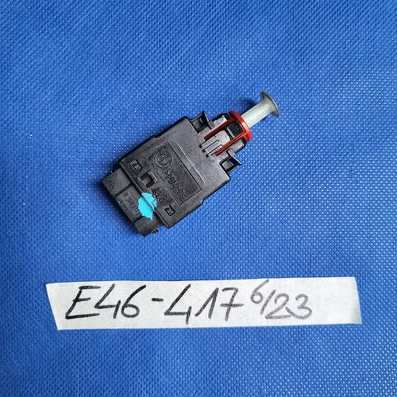 BMW E30 E31 E32 E34 E36 E46 Z3 Stop Licht Schalter Bremslichtschalter 8360417