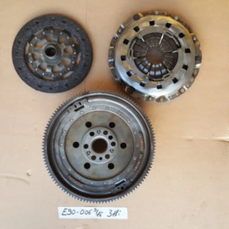 BMW E90  E91  E85  E87 ZMS Zweimassenschwungrad 7568006 Kupplung Automat