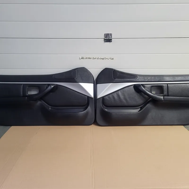 BMW Z3 Tür Verkleidung Leder Schwarz RECHTS LINKS Türgriff  Airbag-Klappe Chrom