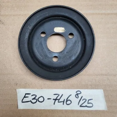 BMW E30 E34 E36  Riemenscheibe 1717746 Servopumpe