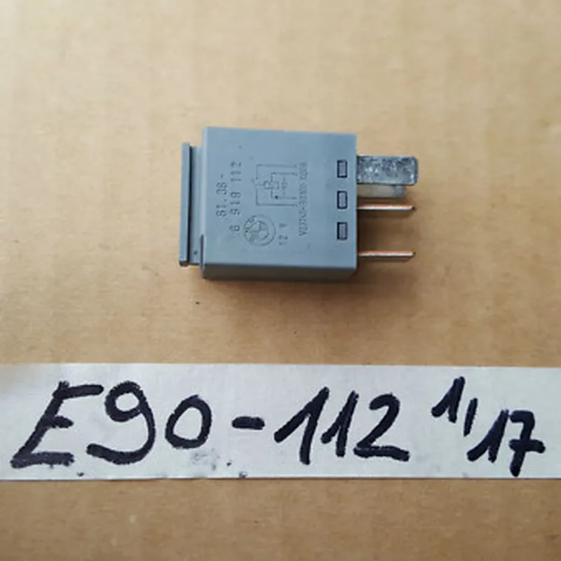 BMW E90 E91 E92 E93 E81 E82 E87 E88 Z4 E85 Relais Schliesser silent grau 6919112
