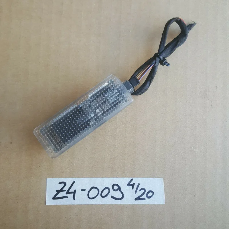 BMW Z4 E85 E86 E60 E61 E63 E64 E65 E66 E67  X3 E83 Innenleuchte 6962009