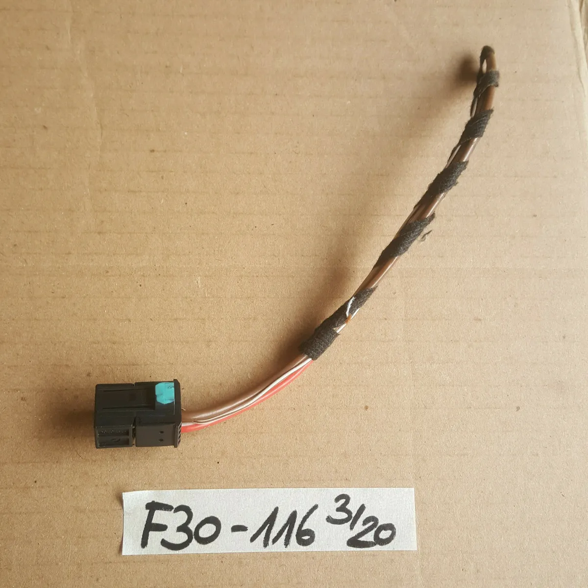 BMW F30 F31 F34 Stecker für Gebläse Endstufe Lüfter Regler Widerstand 9154116