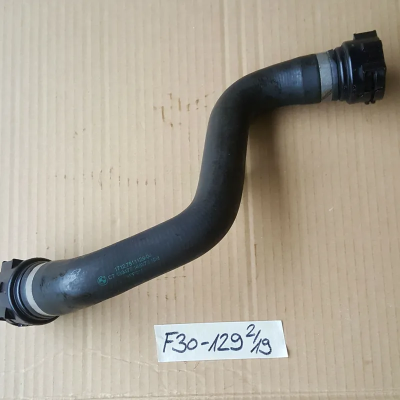 BMW F20 F21 F22  F30 F31  Kühler Schlauch Kühlmittelschlauch 7811129