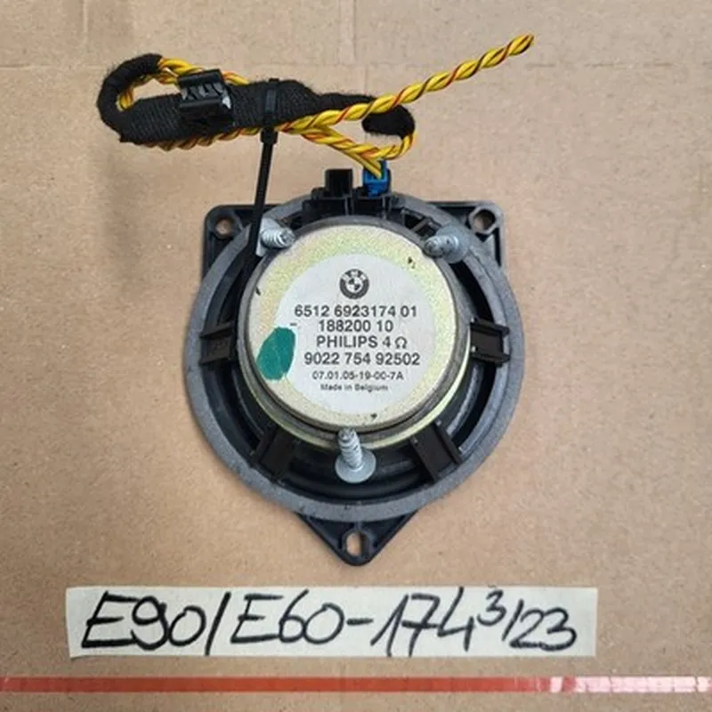 BMW E60 E61 E87 E90 E91 Mittelton Lautsprecher Box Stereo  6923174 mit Stecker