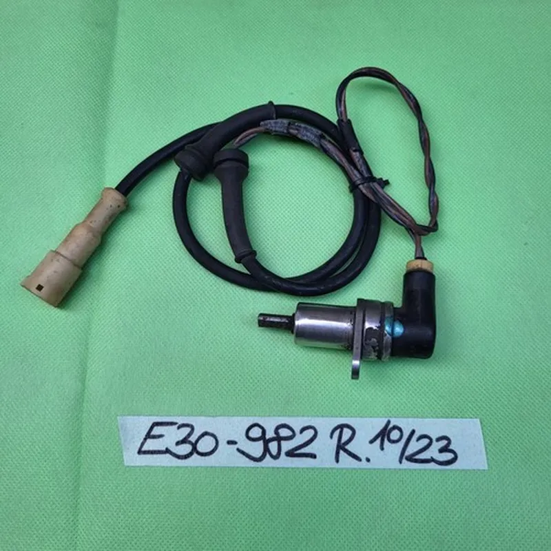 BMW E30  E24  Z1 ABS Sensor 1178982 Impulsgeber Kabel Stecker Vorne Rechts