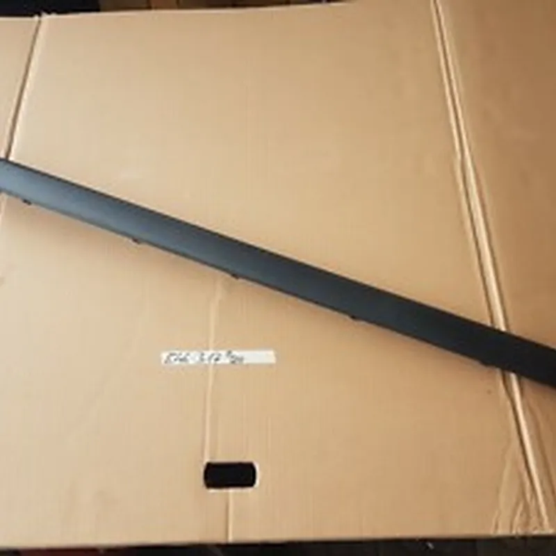 BMW E46 Limousine Leiste Blende Stossleiste Stossfänger hinten Mitte 8195317 