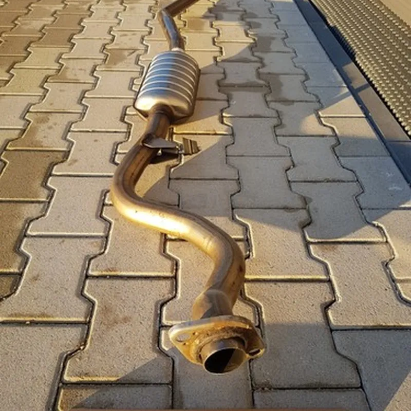 BMW  E90  E91  E87 Auspuff  N46  Mittelschalldämpfer  7534135 ABHOLUNG