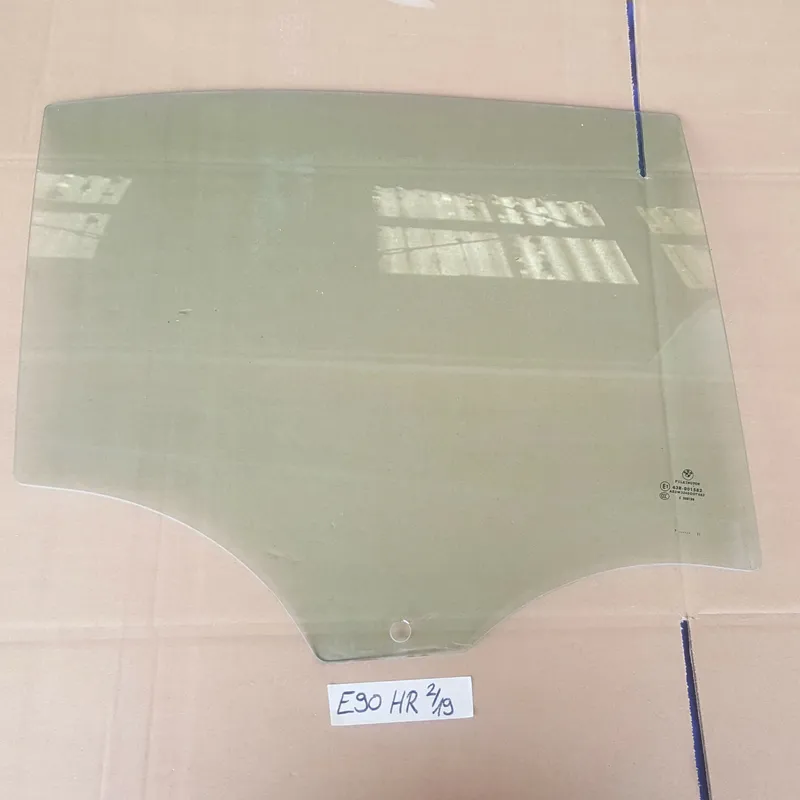 BMW E90  Seiten Scheibe  HINTEN RECHTS Bei Fahrer Seite Fenster Glas ABHOLUNG
