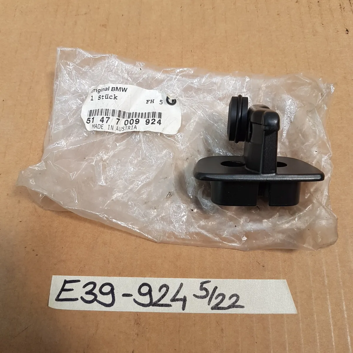 BMW E39 Touring Gepäckraum Rolle 7009924 Rollenbock Ladeboden rechts 