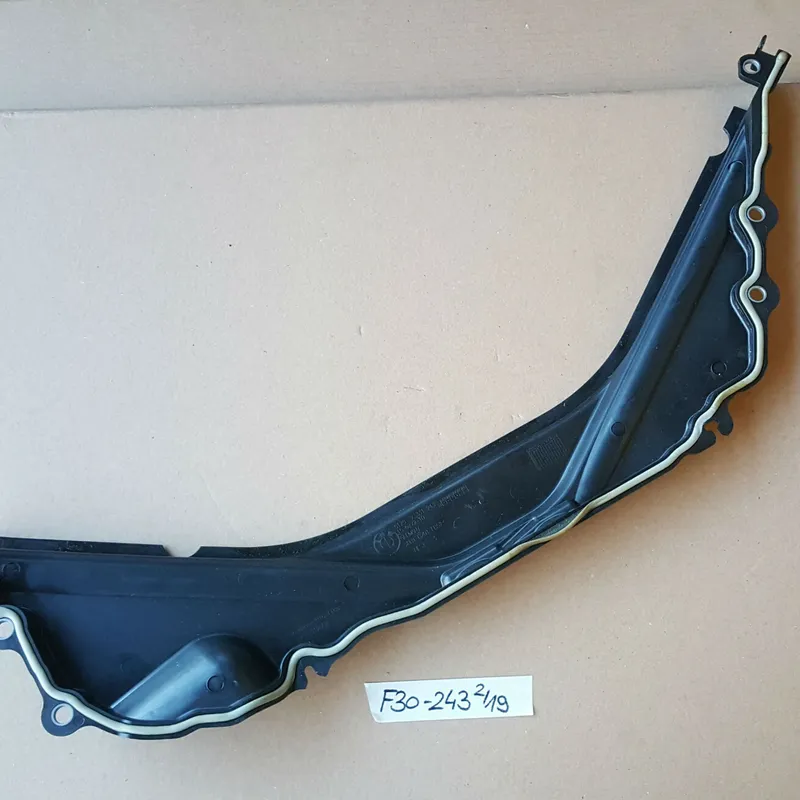 BMW  F20 F21 F30 F31 F34 F35 Trennwand Aggregateraum Verkleidung oben 7331243