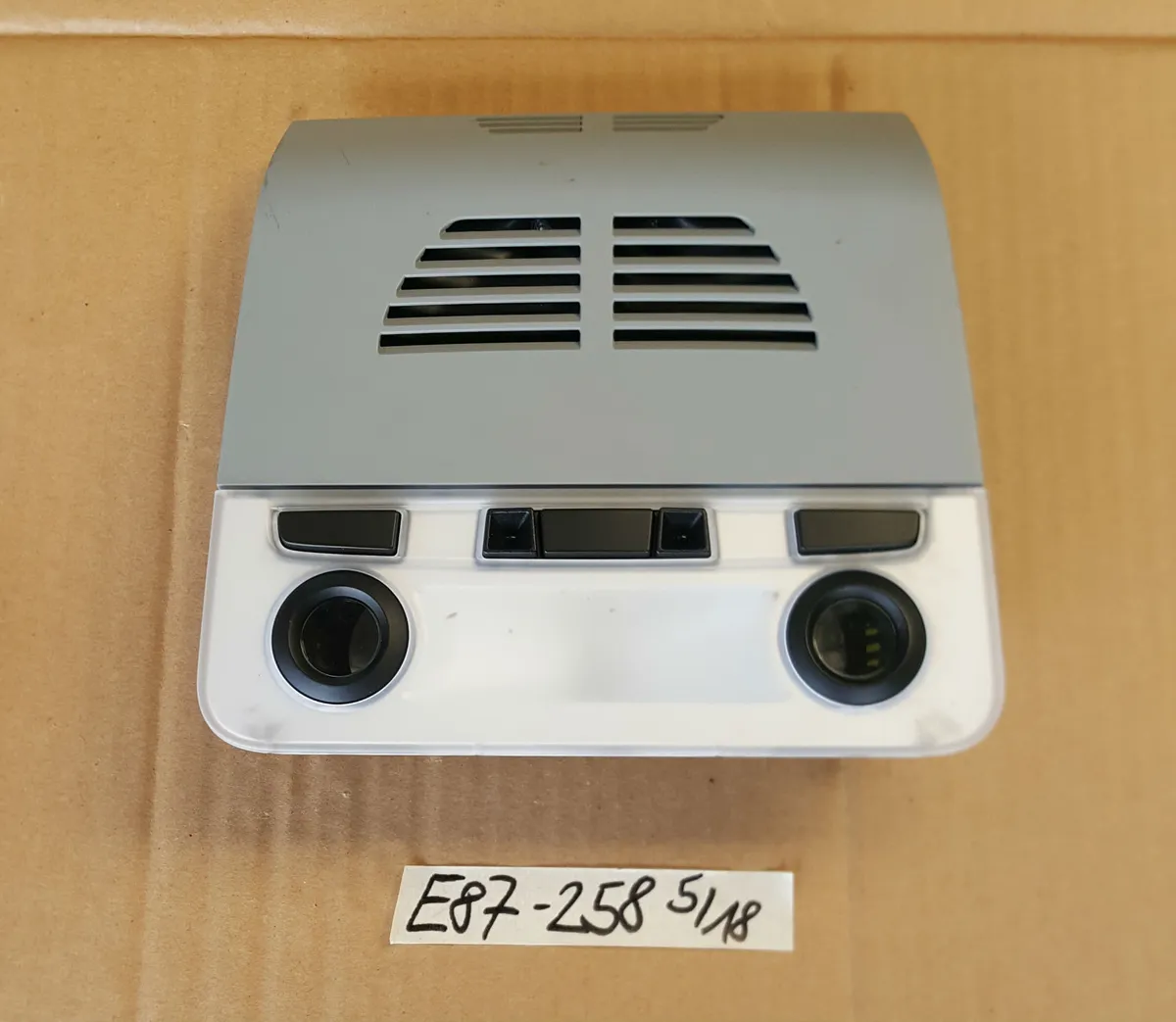 BMW E92 E82 Leselampe grau Innenleseleuchte Schaltzentrum Dach Himmel 6951258