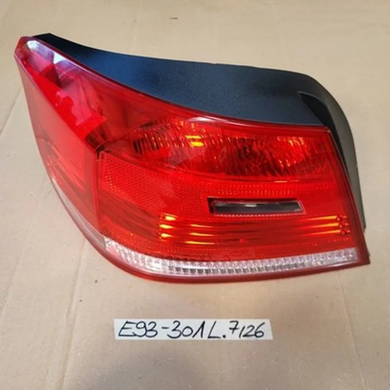 Original BMW E93 Cabrio Rücklicht Heckleuchte Seitenwand LINKS 7162301
