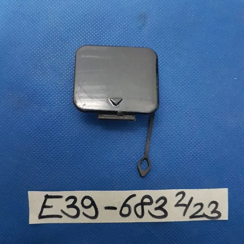 BMW E39 Blende Klappe Verkleidung Abdeckung Abschlepp Öse Haken 8213683 HINTEN