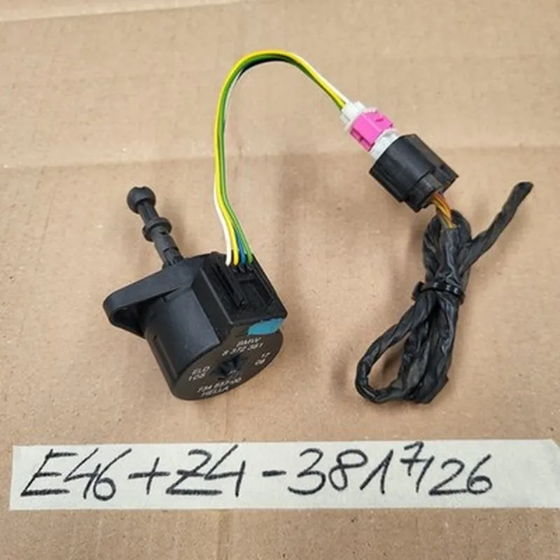 LWR Original BMW Z4 E85 E46 E39  Scheinwerfer Stellmotor 8372381 + Stecker 