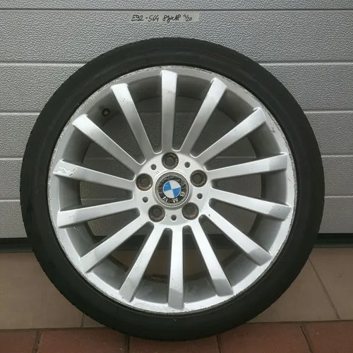 BMW E90 E91 E92 E93 F30 F31 F34 F35 Alufelge 8 J x 18 Zoll 6769564 Reifen 225/40