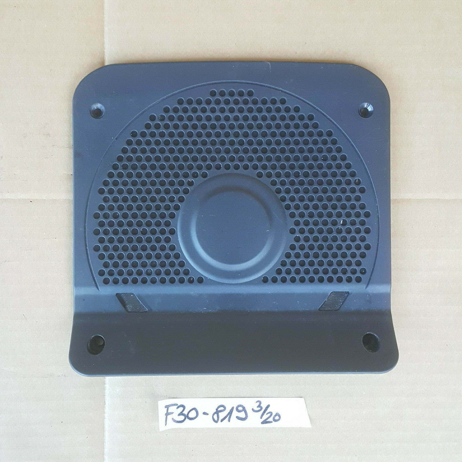 BMW F30 F31 F35 F80 F32 F33  Lautsprecher Verkleidung Blende Zentralbass 9227819