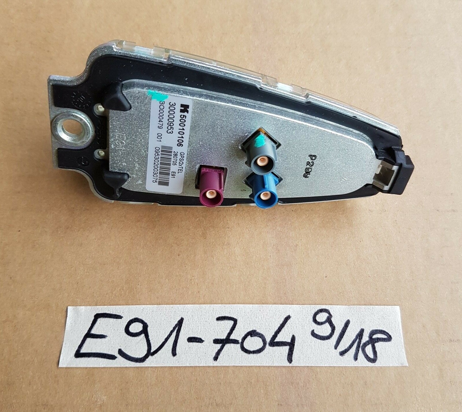 BMW E90 E91 E92  Dachantenne GPS Navi Antenne Haifisch Flosse 6950704