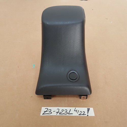 BMW Z3 Roadster Staufach Verkleidung oben links Gurt Abdeckung Höcker 8410723