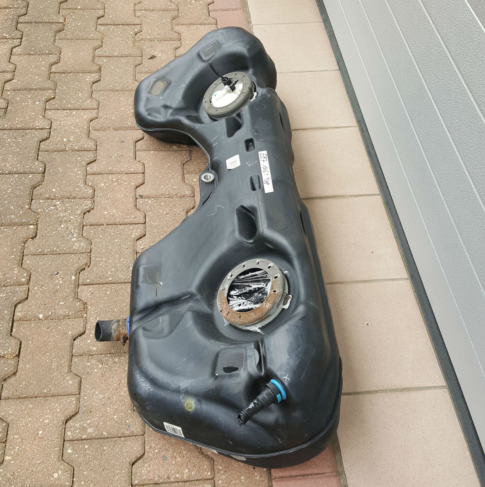 Tank BMW E81  E82  E87  E88 E90 E91 Kraftstoff Benzin Tank 6763842 ohne Pumpe