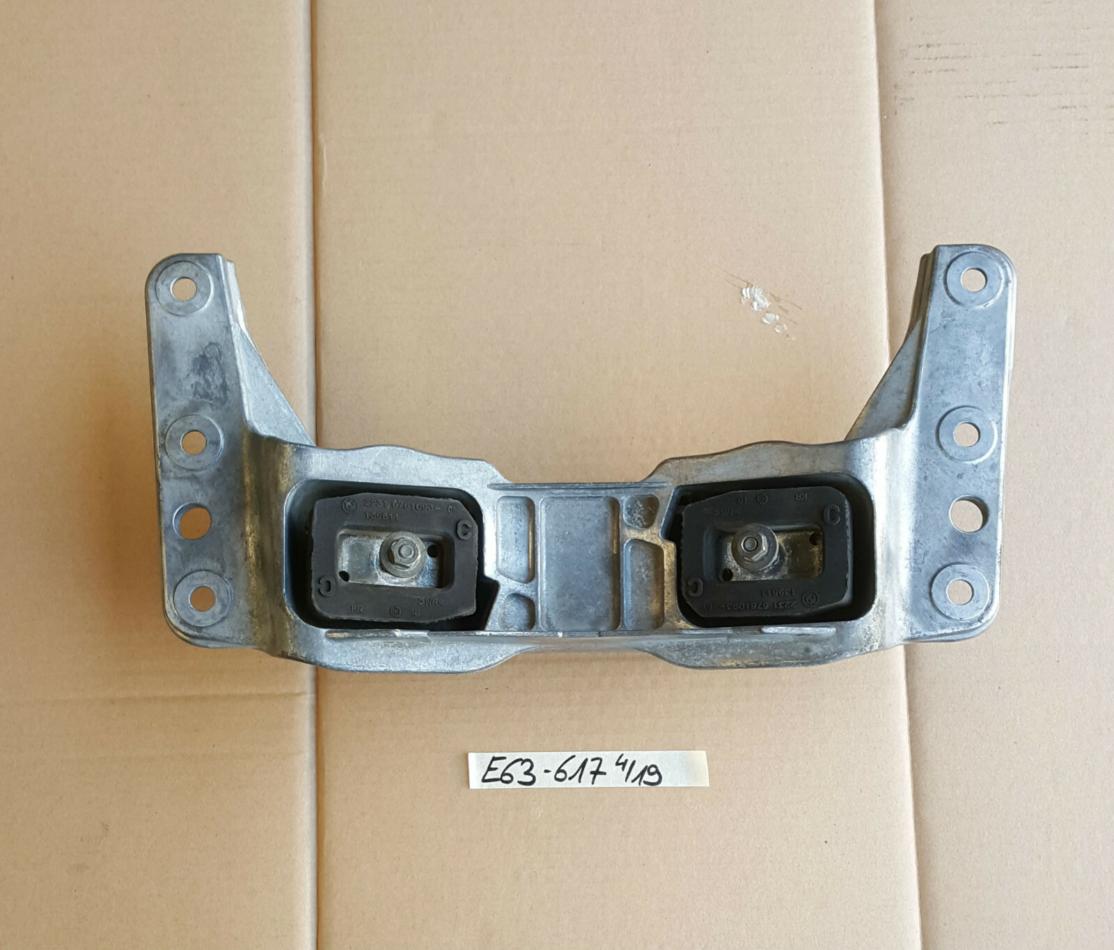 BMW E60 E61 E63 E63 Getriebehalter Getriebe Träger Schwingungstilger 6764617