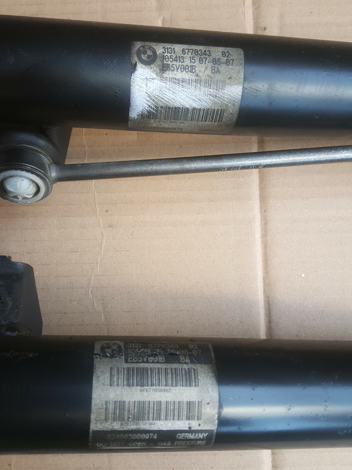 BMW Z4 E85 Stoßdämpfer Federbein Feder VORNE rechts 6770343 links 6770344