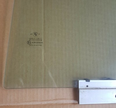 BMW E32 Seiten Glas Scheibe / Fenster Scheibe Fahrer Seite HINTEN LINKS