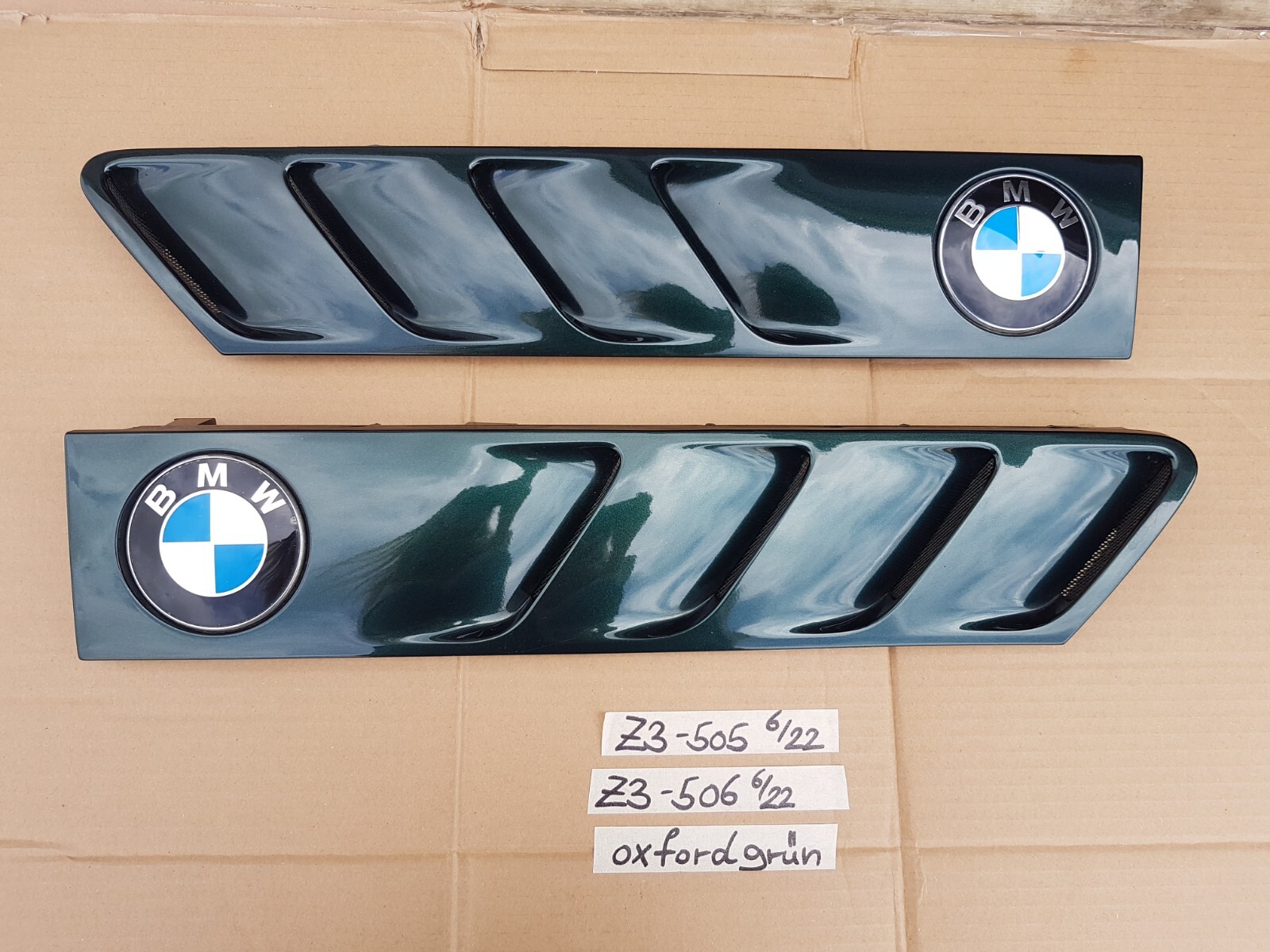 BMW Roadster Z3 Lufteinlass Ki​emen Ziergitter Motorhaube oxford grün R+L