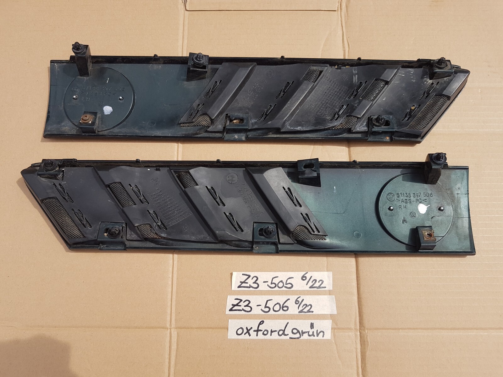 BMW Roadster Z3 Lufteinlass Ki​emen Ziergitter Motorhaube oxford grün R+L