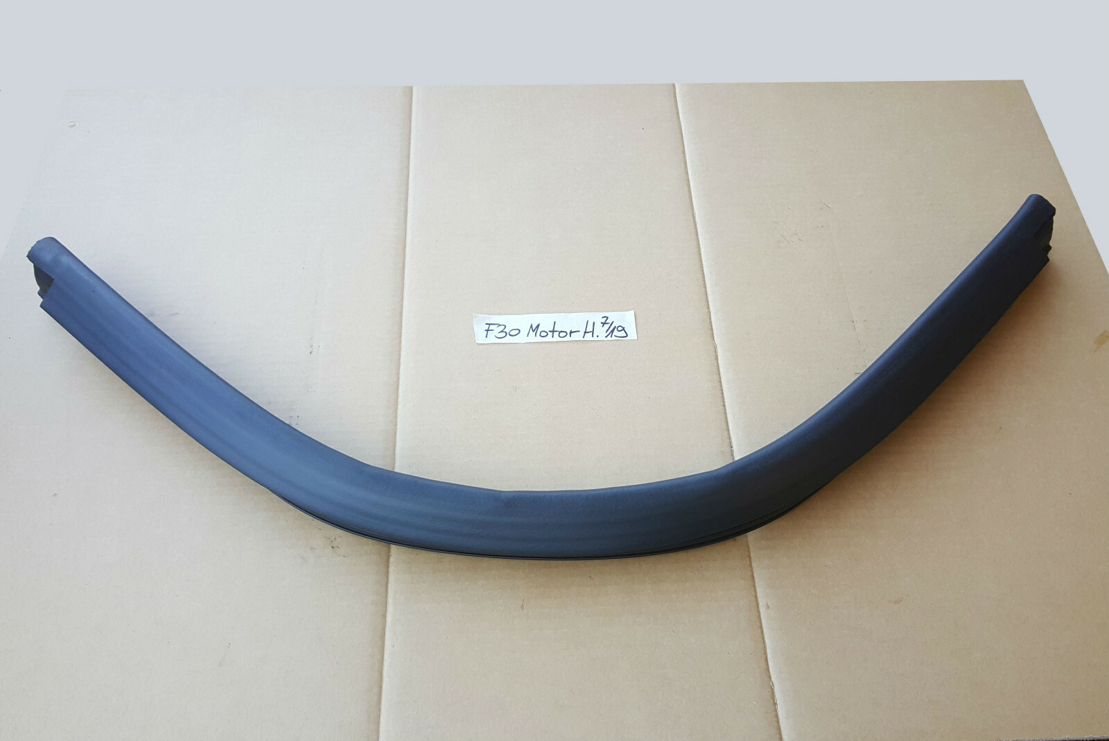 BMW F30 F31 F35 F80 Dichtung Motorraum Abdichtung Frontklappe HINTEN 7239146