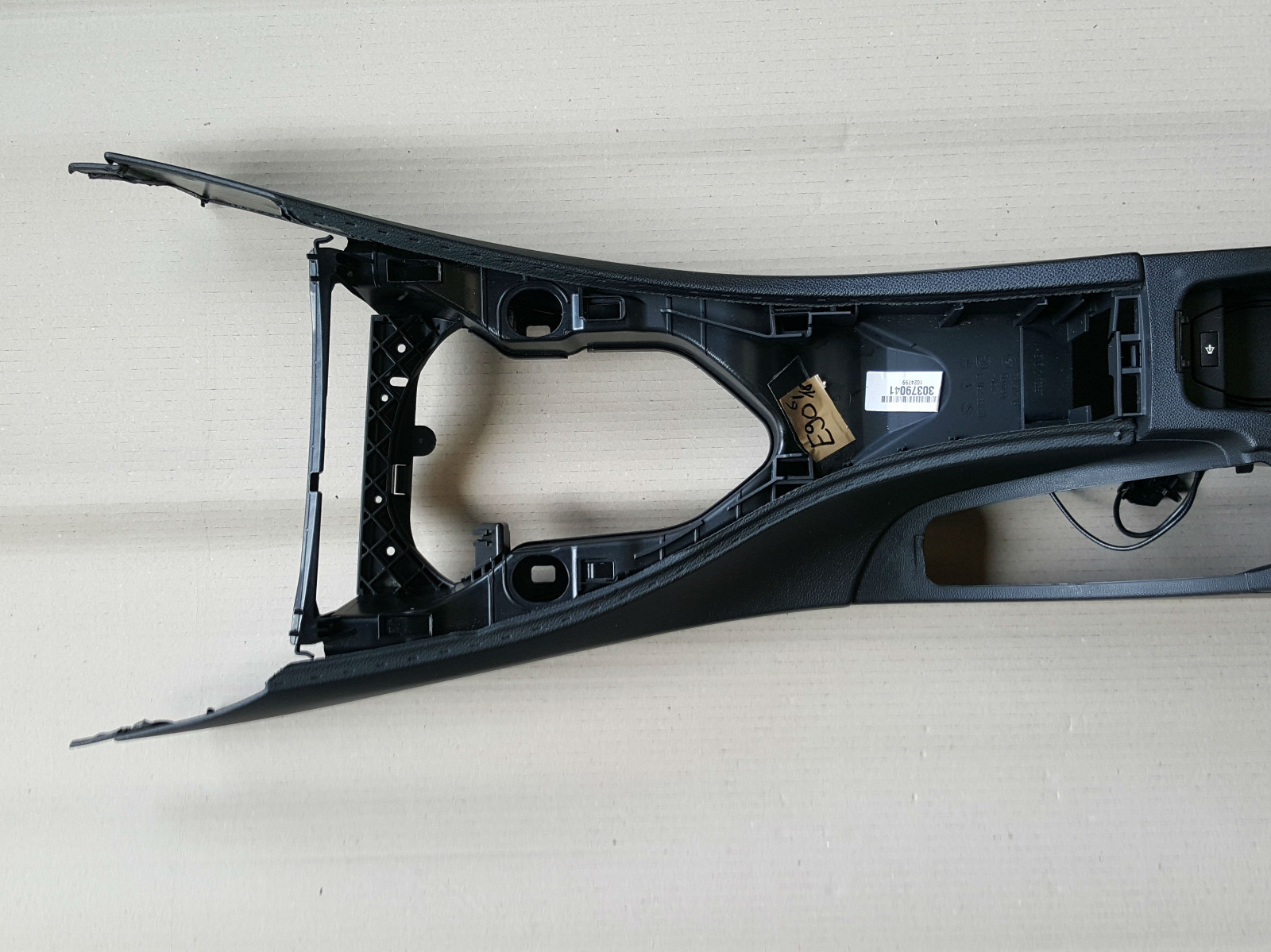 BMW E90 E91 Mittelkonsole Telefon Konsole Aux In Anschluss Zigaretten Anzünder