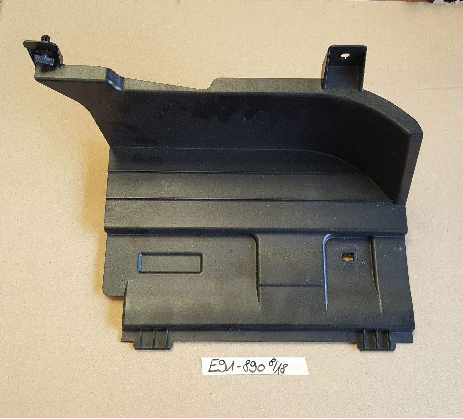 BMW  E91 Touring Kofferraum Verkleidung  Batterie Abdeckung 7068890