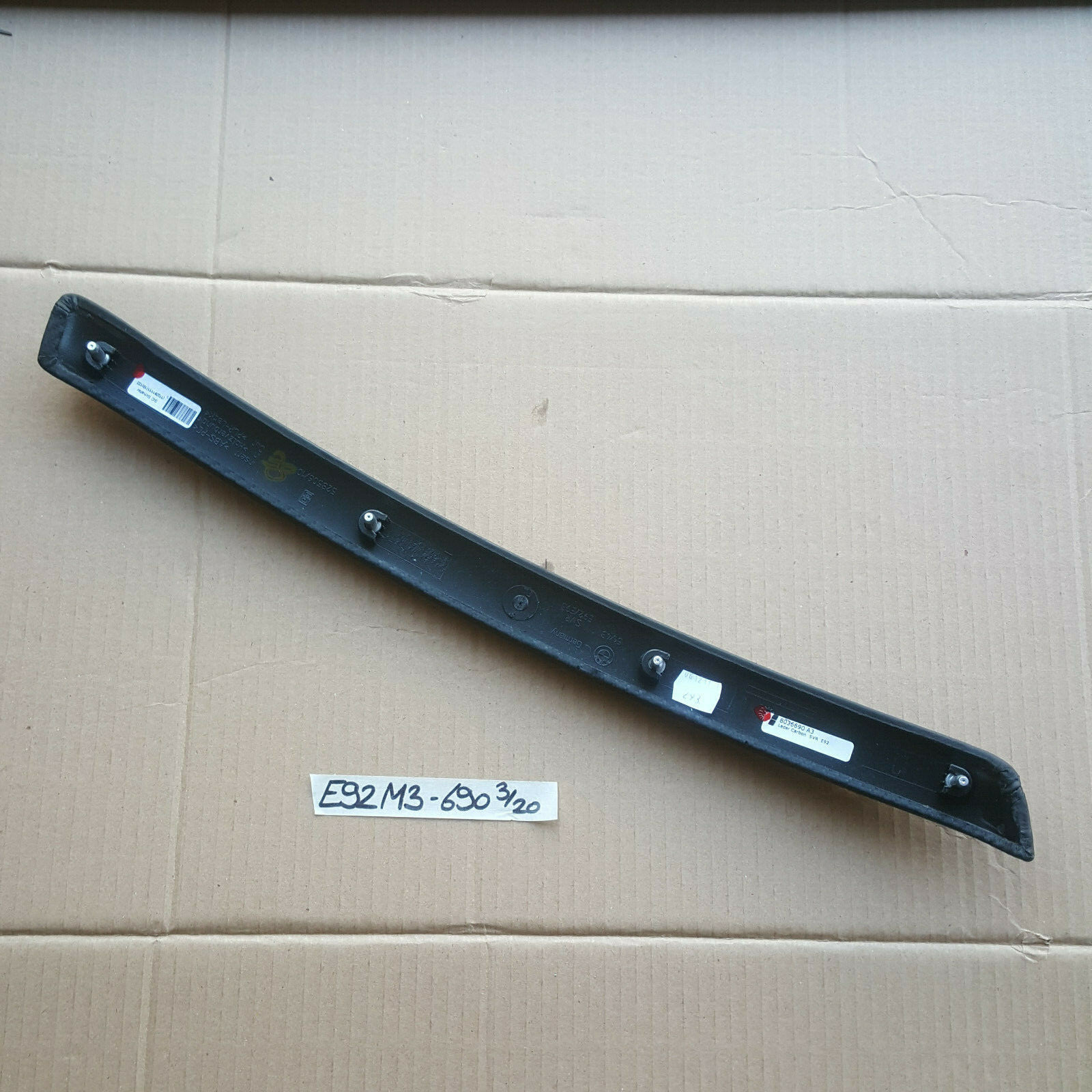 BMW E92 M3 Dekorleiste Zier Leiste Leder Carbon Seitenverkleidung RECHTS 8036690