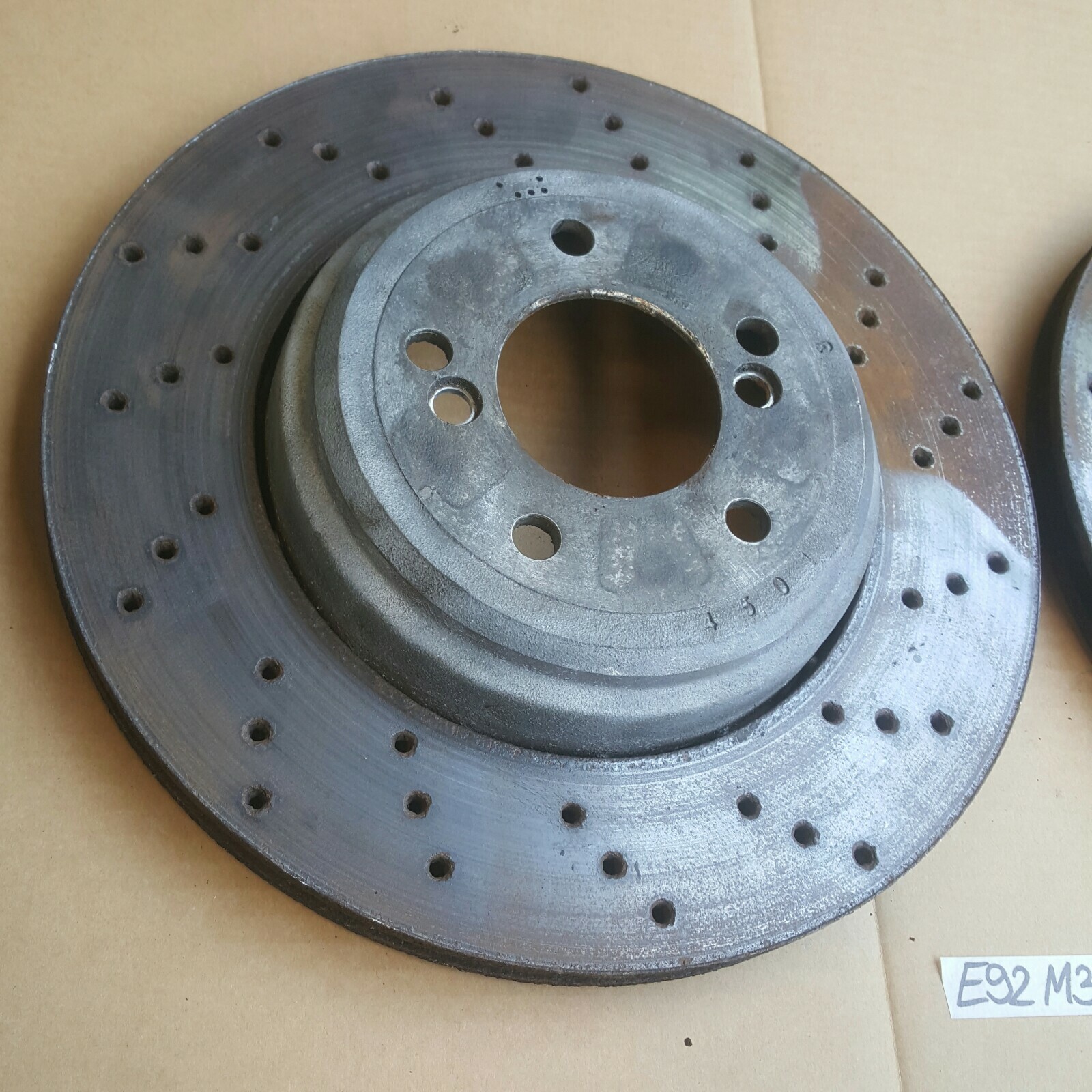 BMW E90 E92 E93 M3 Bremsscheiben Bremsscheibe belüftet HINTEN rechts + links 