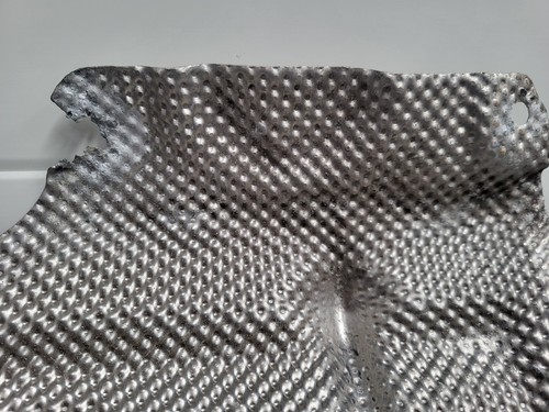 BMW F30 F31 F35 F80 F32 F33 Hitzeblech Wärmeisolierung Nachschalldämpfer 7241777