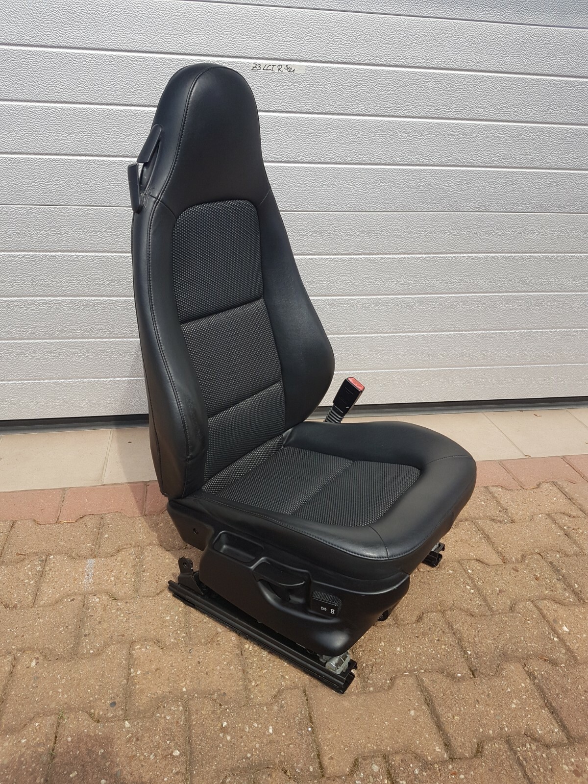 BMW Z3 Roadster Facelift Bei Fahrer Sitz Leder schwarz RECHTS  Gestell  Motor