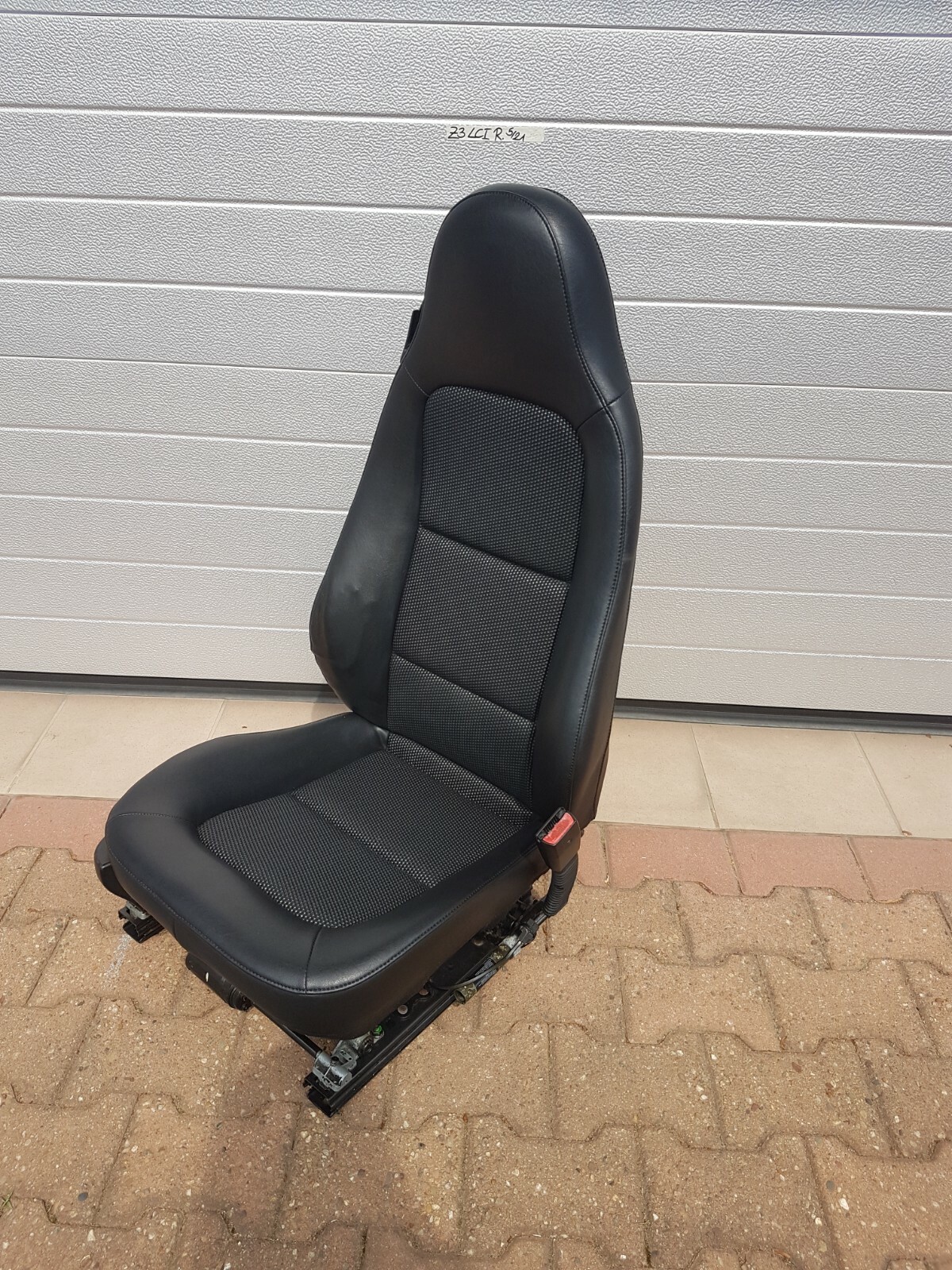 BMW Z3 Roadster Facelift Bei Fahrer Sitz Leder schwarz RECHTS  Gestell  Motor