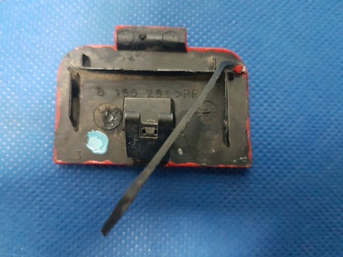 BMW E46 Blende Verkleidung Abschlepp Öse Klappe Stoßstange rot Kratzer 8195291