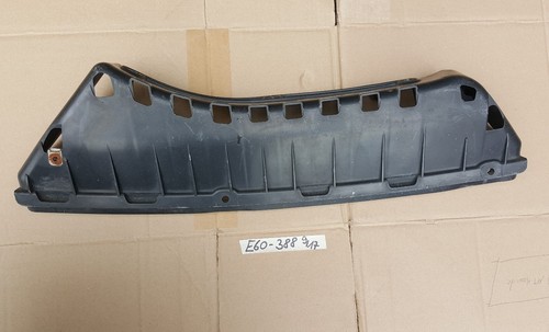 BMW E60 E61 E63 E64 Führung Halter für Stoßstange Träger unten Mitte 7056388