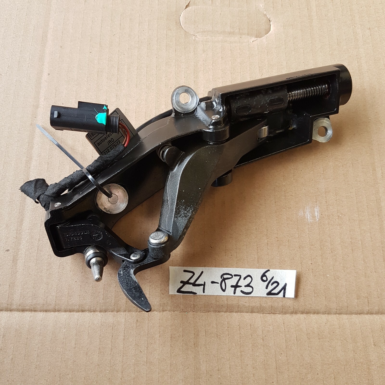 BMW Z4 E85 Roadster Cabrio Verdeck Verschluss Verriegelung links 7043873