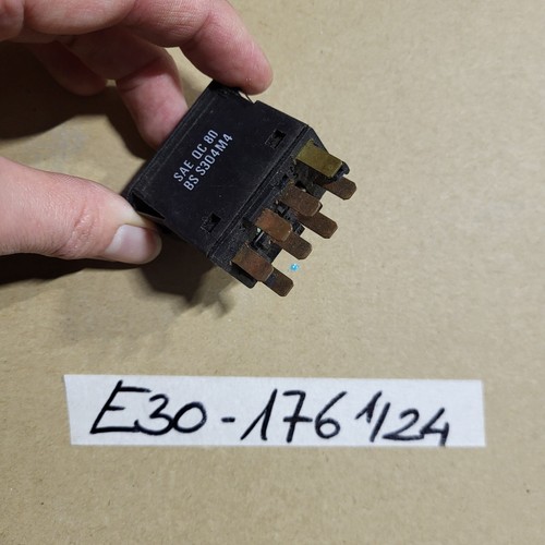 BMW E30  Warnblinker Schalter für Warnblink Anlage 1381176