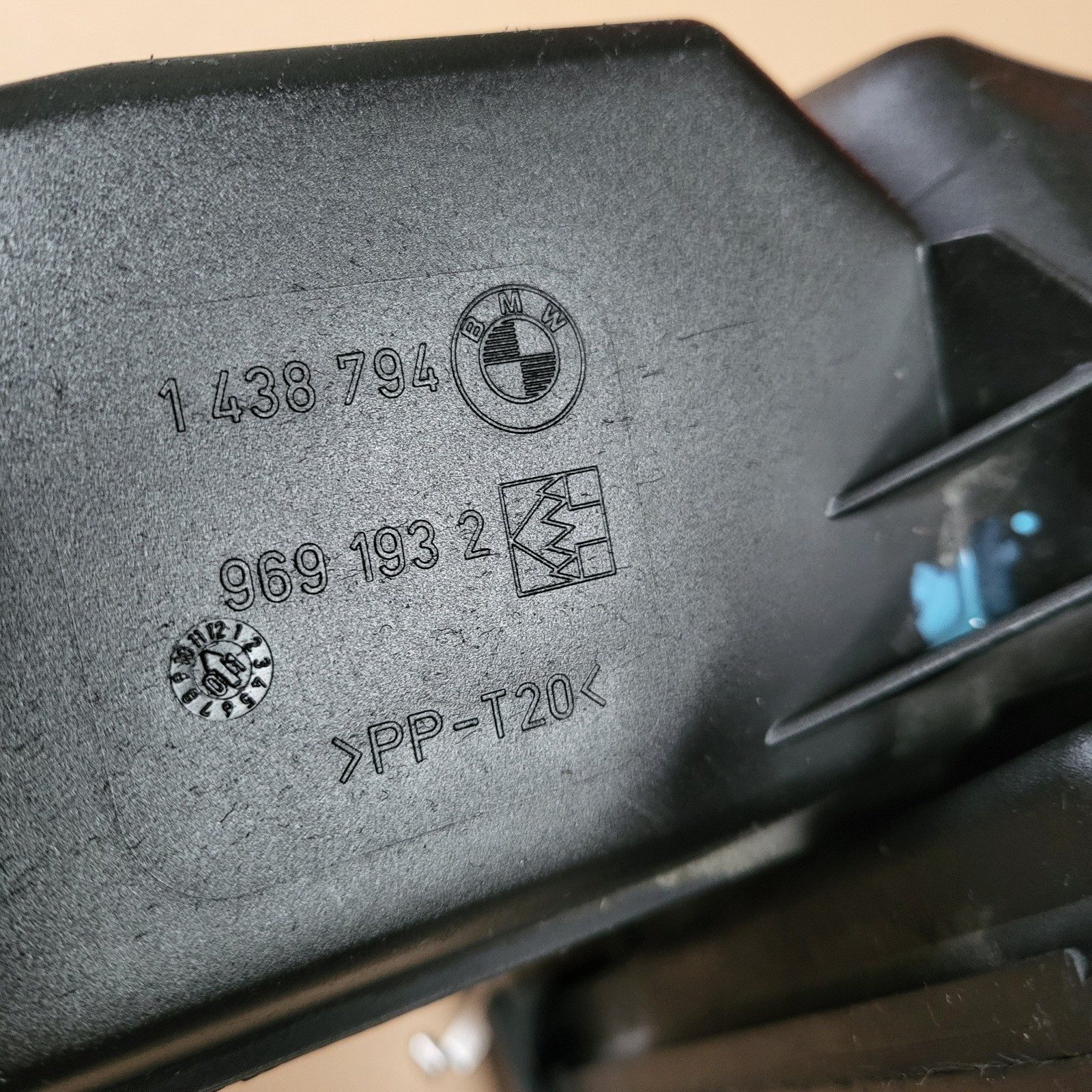 BMW E36 + Z3 Ansauggeräuschdämpfer 2,2 i M54 Resonator  Luftfilterkasten 1405280