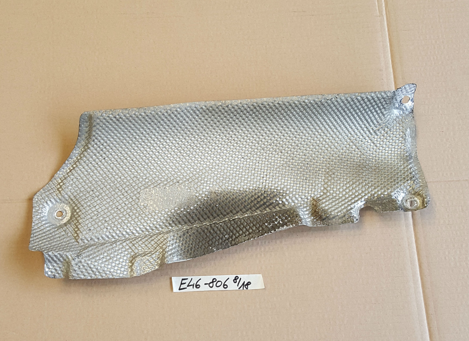 BMW E46  Hitzeblech Hitze Schutz Wärmeisolierung vorne rechts 8193806